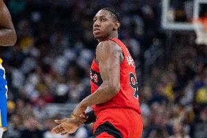 势大力沉！巴雷特空切接球 腾空暴起力压德拉蒙德暴扣打2+1